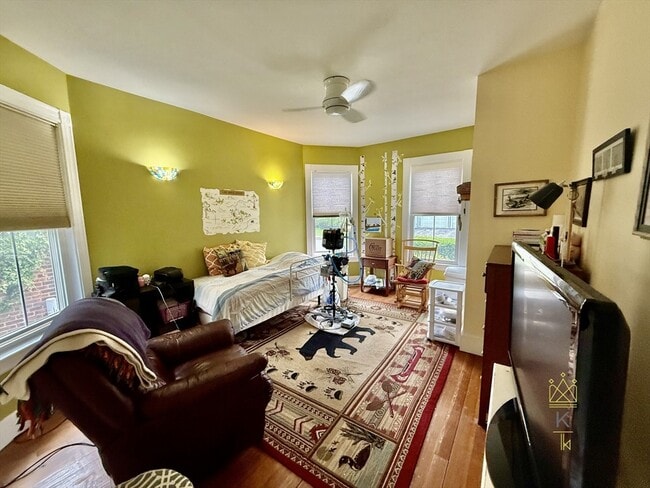 Photo - 77 Fair Oaks Ave Unit 1