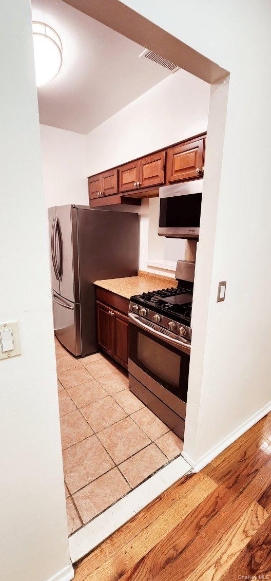 Photo - 673 E 165th St