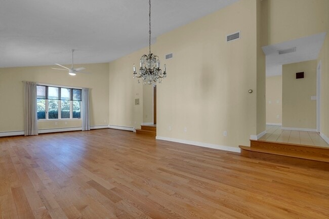 Photo - 52 Rayburn Rd