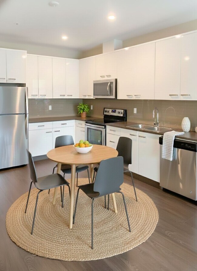 Photo - 45513-45513 Market Way