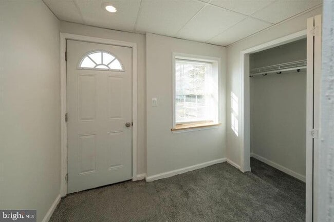 Building Photo - 607 West Lawn Ave