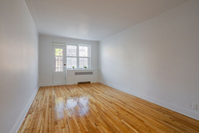 Photo - 4840 Boul Édouard-Montpetit