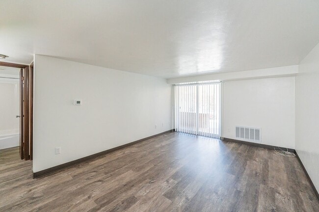 Landmark Apartments