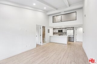 Photo - 2700 Cahuenga Blvd E
