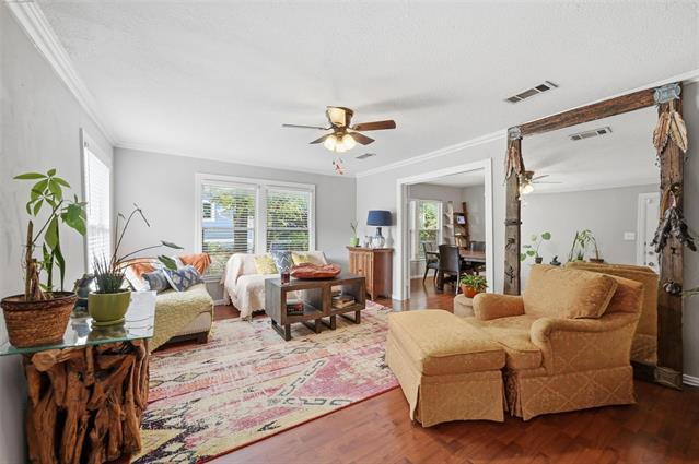 Photo - 108 W Heard St