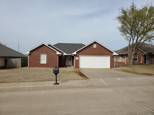 Photo - 2306 N Benjamin St