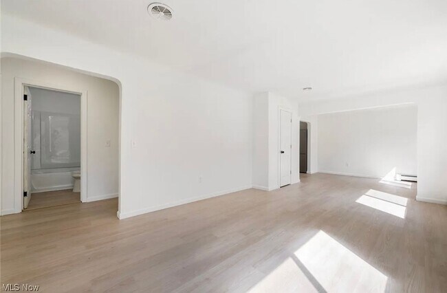 Photo - Beautiful 3 Bedroom Mentor Home