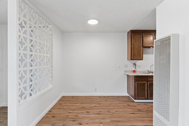 1221 B St, Yuba City, CA 95991