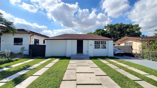 Photo - 40 SW 34th Ave