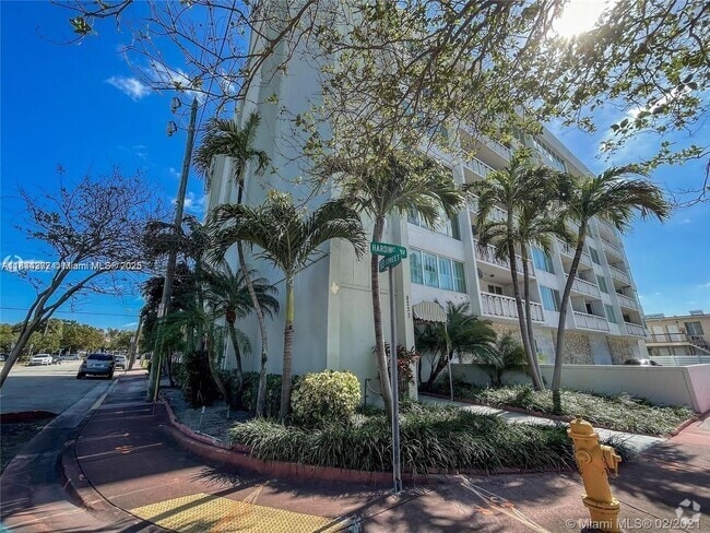 Building Photo - 8233 Harding Ave Unit 204 Rental