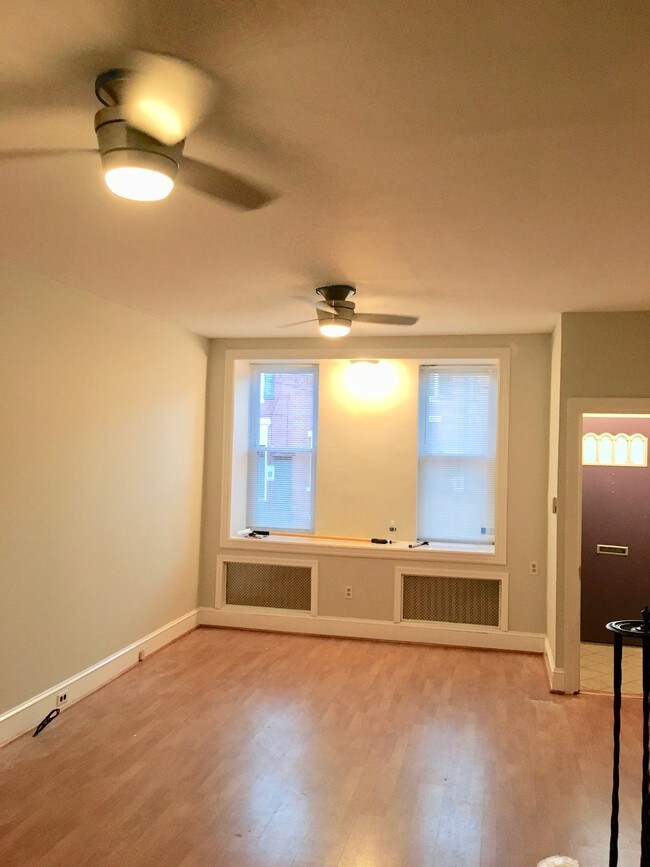 Photo - 2628 E Somerset St