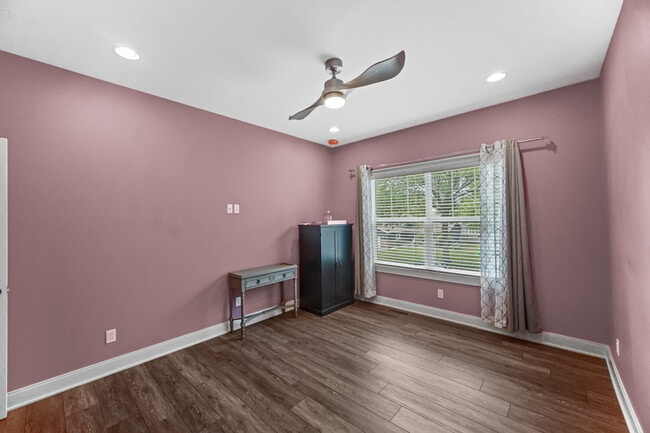 Photo - 211 Bunker Dr