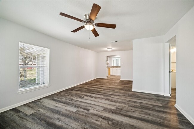 Photo - 705 Westshire Dr