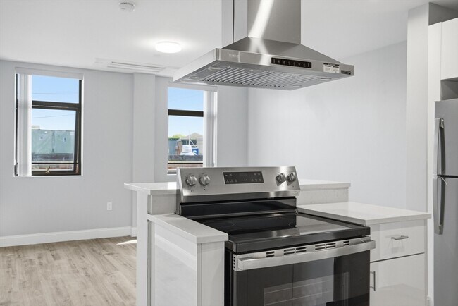 Photo - 632 Centre St Unit 305