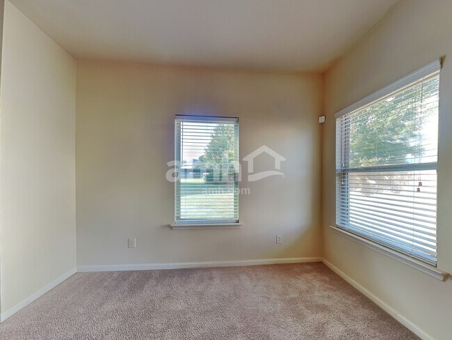 Photo - 1302 Lock Heath Trail SE