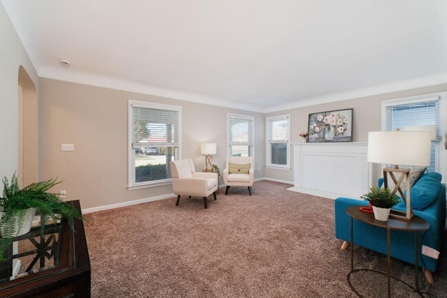 Photo - 13621 Vernon St