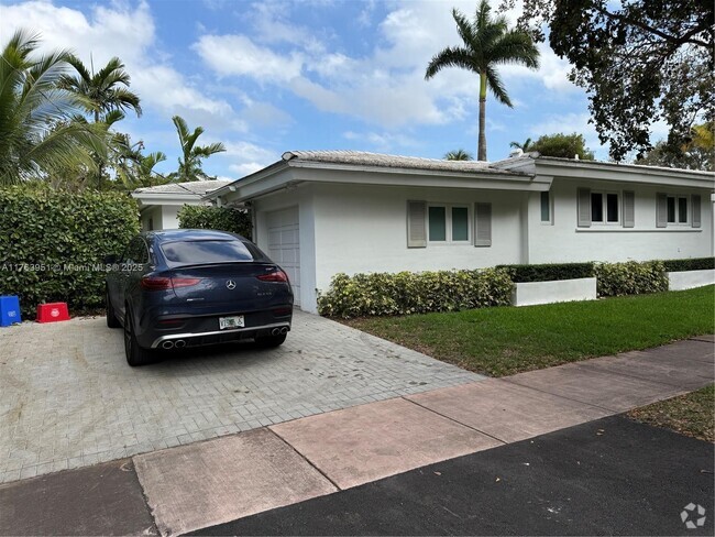 Building Photo - 547 Giralda Ave Rental