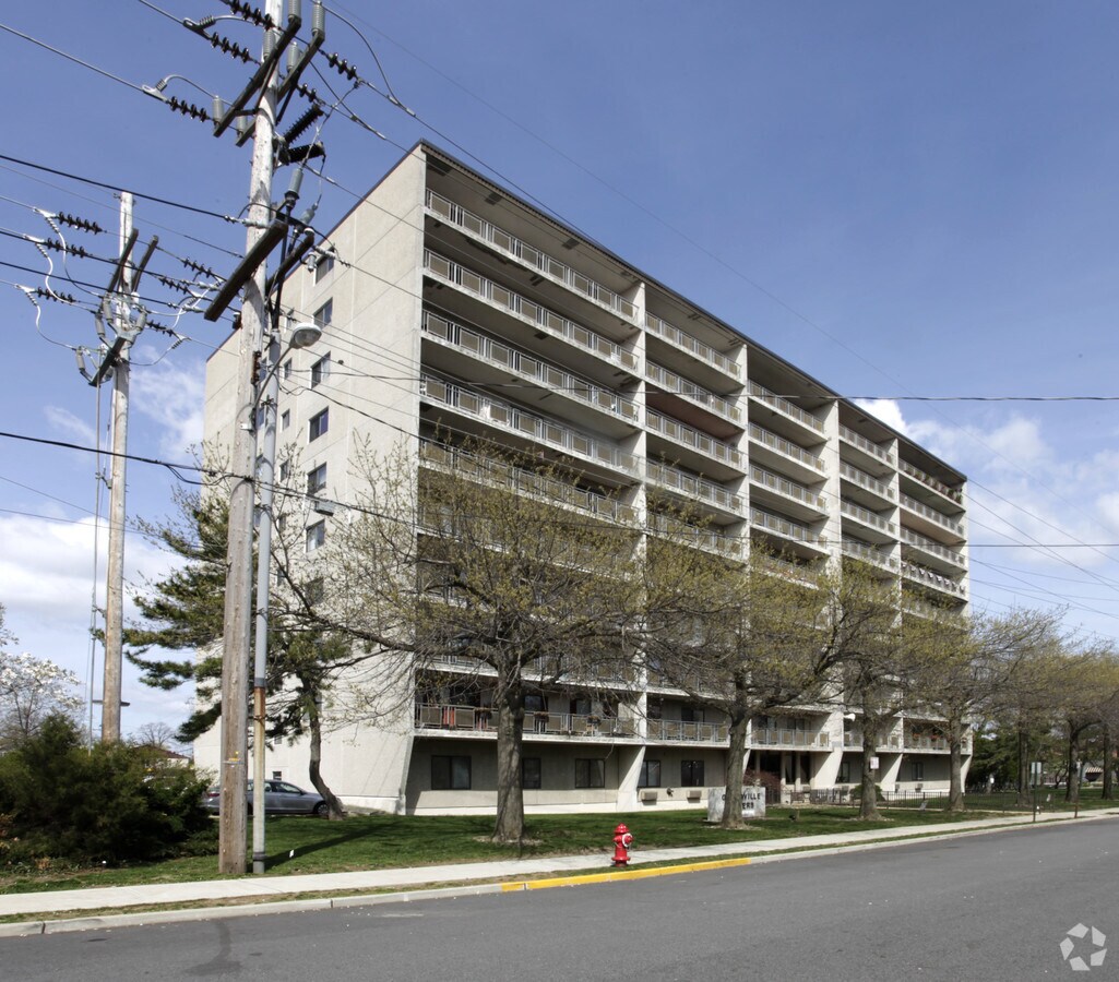 Grandville Towers - Grandville Towers Apartments