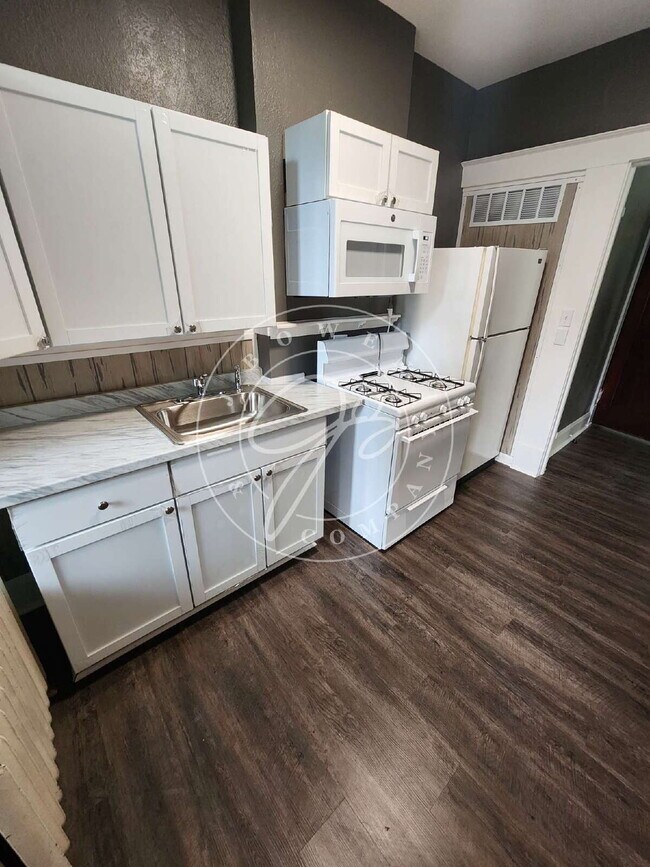 Photo - Charming 1-Bedroom including all utilities! Unit 1R