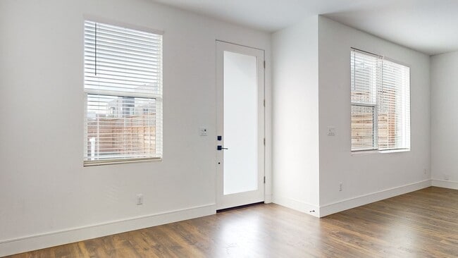 Photo - Beautiful and Bright 3 Bedroom 2.5 Bathroom Home with 2 Car Tandem Garage! PG&E Included!