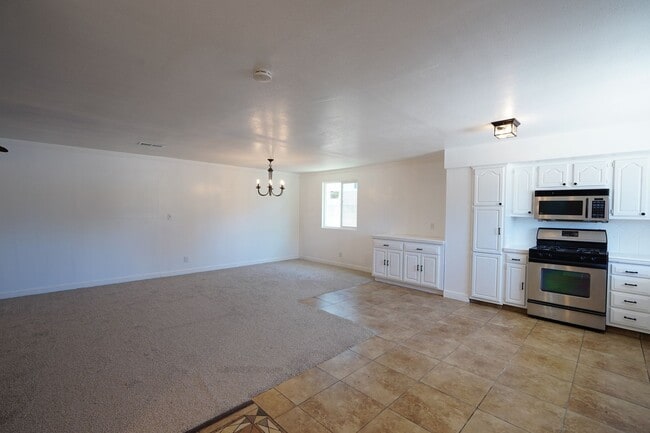 Photo - 719 Esther Way Unit 1