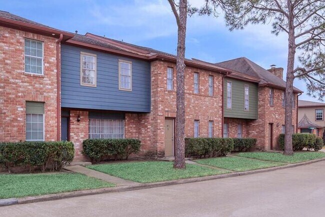 Photo - 14250 Kimberley Ln Unidad c2