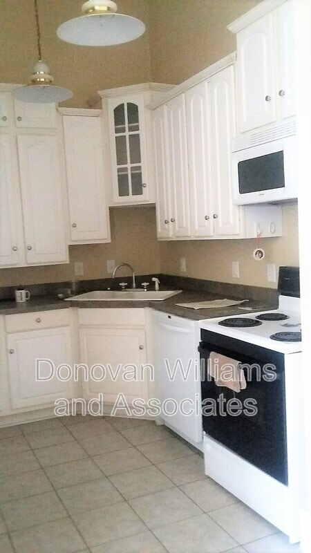 Photo - 135 E Wilson Ave Unit B