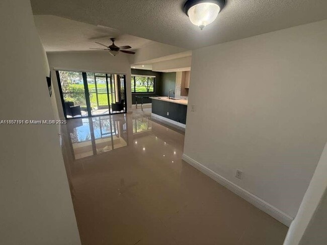 Building Photo - 8148 NW 17th Mnr Unit 8148 Rental