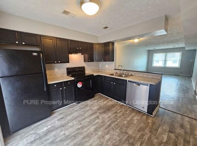 Photo - 2853 Snow Rd Unit 7