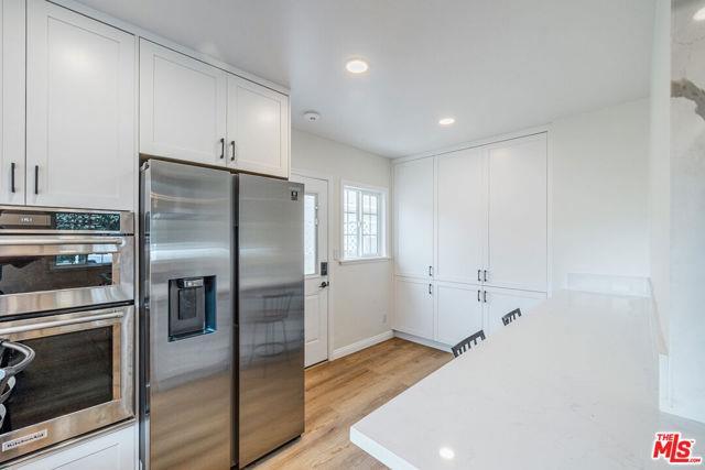 Photo - 2537 Cotner Ave