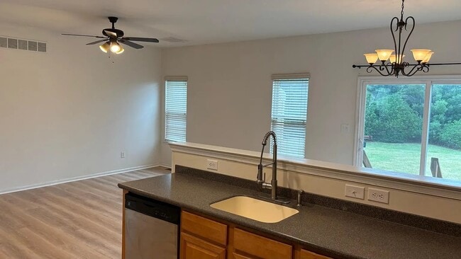 Photo - 1161 Tudor Dr
