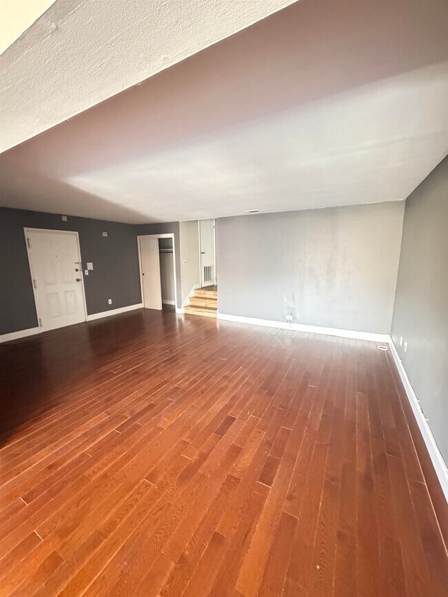 Photo - 6409 Granton Ave Unit 1D