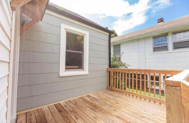 Photo - 803 Mansfield Ave