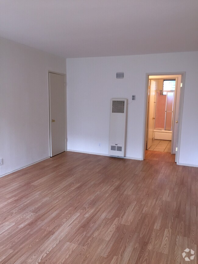 Building Photo - 1026 N Spaulding Ave Unit 6 Rental