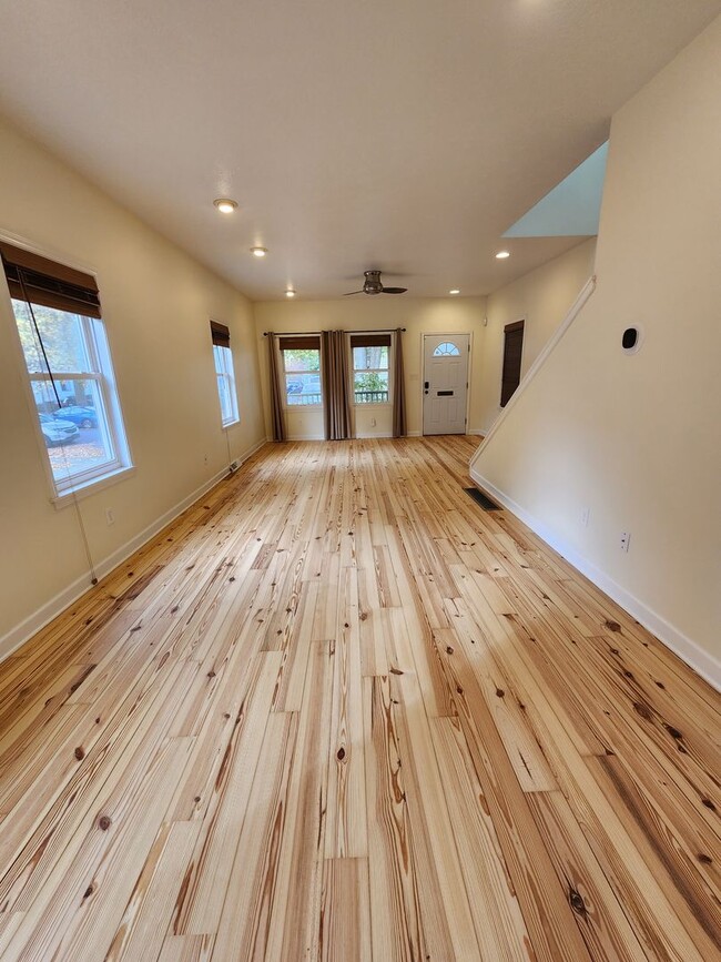 Photo - Modern 2 Bedroom Home For Rent