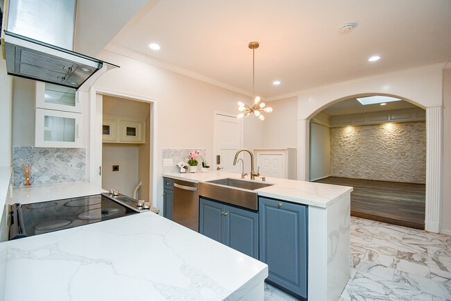 Building Photo - 201 Vanderpool Ln Unit 27 Rental