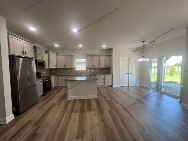 14334 Lunenburg Ln