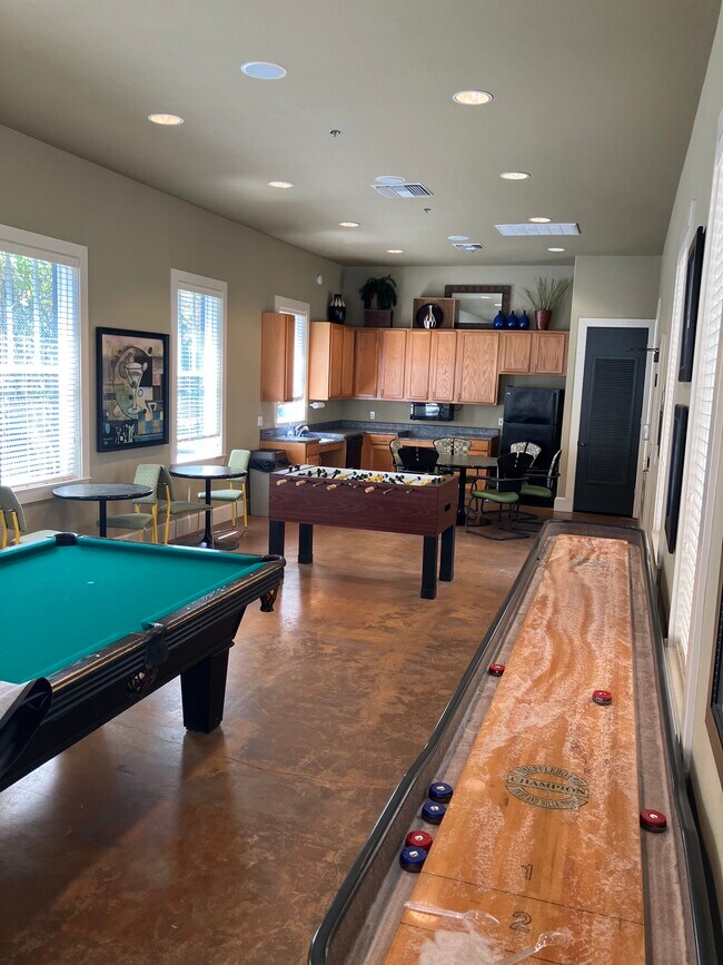 de Tolosa Ranch Apartments