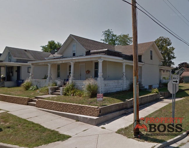 Photo - 1701 Elston St House