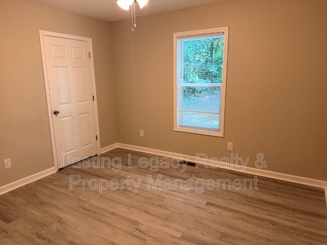 Photo - 134 Spruce St