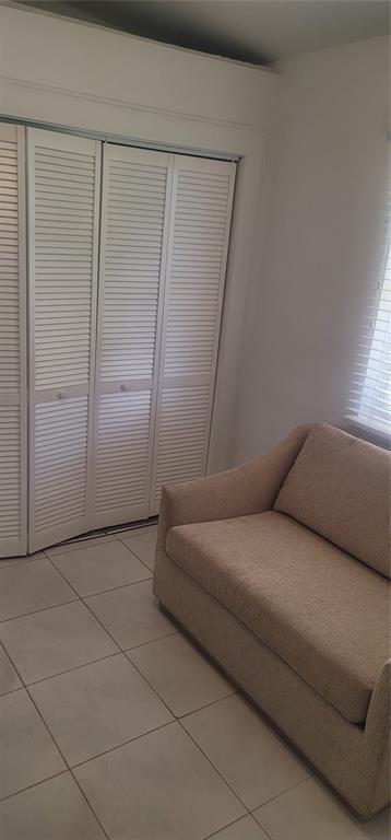 Photo - 4550 SW 39th St Apartments Unit B-Efficiency