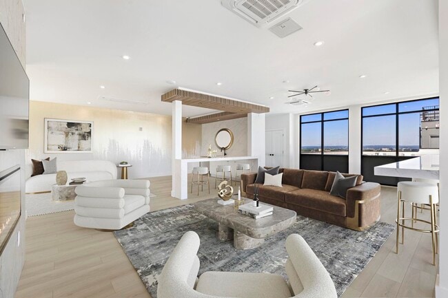 Photo - 4525 Bergenwood Ave Unit 404