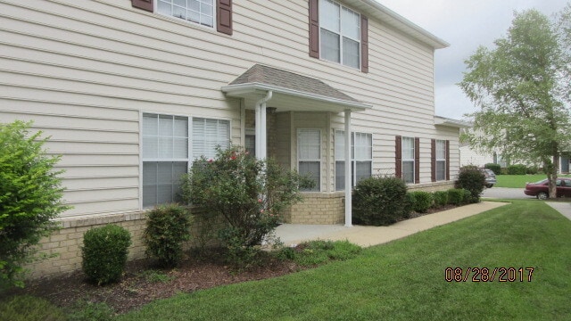 Photo - 213 Belmont Cir House