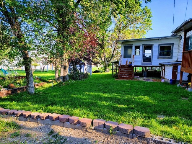 Photo - 646 S Coleman St Unidad 2