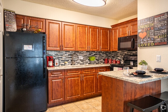 1BR, 1BA - 627SF - Kitchen
