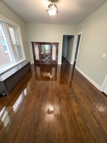 Photo - 7830 S Morgan St