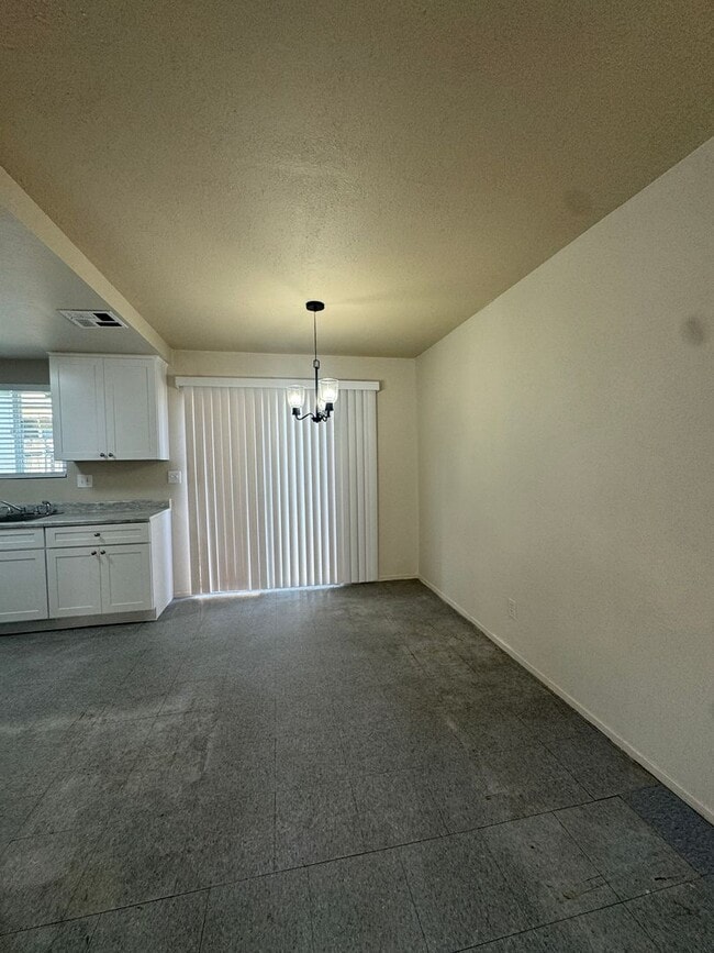 Photo - Bedlow Dr Unit 718 Bedlow Dr