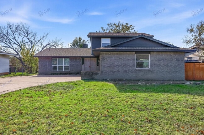 Photo - 737 Willow St