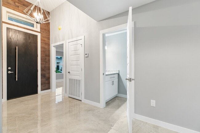 Photo - 4 Augusta Dr