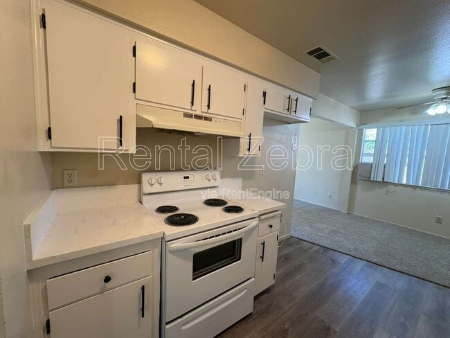 Photo - 1836 Cheyenne Dr